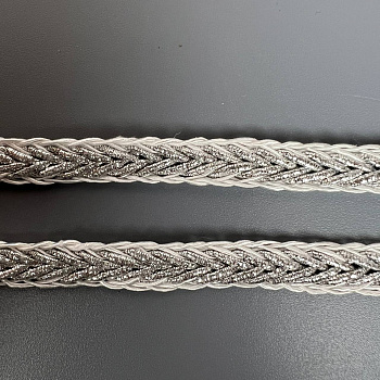 photo_6062086707990957396_y